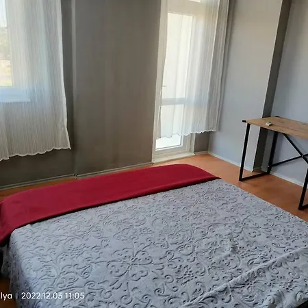 Apartment 3+1 Daire.hizli Wifi,havalimani Plaj, Market Yakin