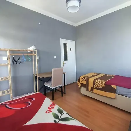 3+1 Daire.hizli Wifi,havalimani Plaj, Market Yakin Apartment *