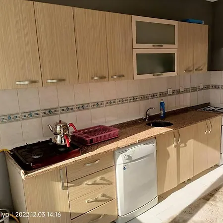 3+1 Daire.hizli Wifi,havalimani Plaj, Market Yakin Apartment Antalya